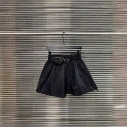 المصمم التنانير 2024 صيف خصر حقيبة مثلث السفلية فستان العمل الفستان نصف تنورة على الطراز الغربي على الطراز الغربي متعدد الاستخدامات تنورة سوداء قصيرة تنورة