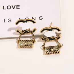 NEW Luxury Brand Women's Designer Earring Letters Stud 18K gold-plated Women earring Wedding Party Jewellry Accessories Wholesale 1800