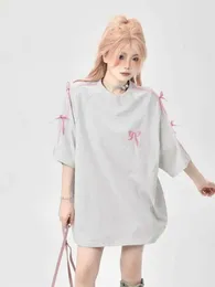 女性用Tシャツ2024夏の新しい韓国弓ルースブラックショートスリーブTシャツレディースY2Kデザインセンスラッキースイートスパイシーな刺繍トップ2405