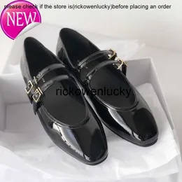 The row red Mary Jane shoes Flat bottom shallow mouth grandma Square head black patent leather single 2022 new