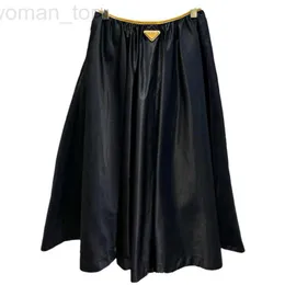 Skirts Designer Pra Family 24 New Women's Triangle Label Panel Leather Folded Half Skirt Umbrella Elegant Contrast Color Edge South Oil 4YWI