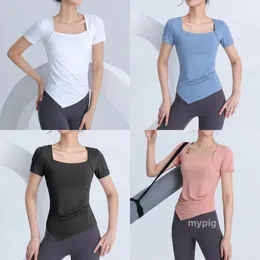 Yoga tät montering Pleated Sports Top Thin Hateble Top Short Sleeved T-shirt Kvinnor som kör och fitnessdräkt Ny sommaren 2024