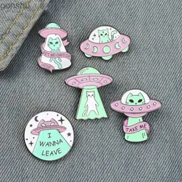 Pins Broschen japanische Anime-Kette Säe Säe Metall Emaille Pin Badge Rollenspiele Pochita Souvenir Serie Brooch Pin Manga Kawai Fan Geschenkzubehör WX