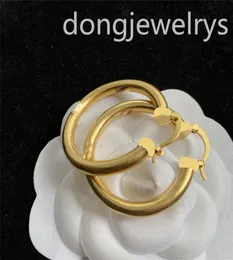 Luxusohrringe Ohrmanschettenohrring für Frau Dangle Stud Women Outdoor Persönlichkeit Moderne Mode -Ohrring -Designerin Dongjewel6520440