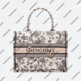 Book Totee Borderyery Nome personalizado Carta e Tiger High Quality Designer Bolsas de festival Gifts Bolsa de luxo Bolsa Bolsa Bolsa Designers Mulheres-5