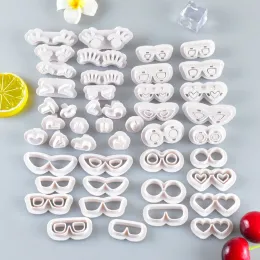 Moulds Lovely Eye Glasses Eyelash Cartoon Cookie Cutter Set Birthday Cake Biscuit Stamp Fondant Mould Kitchen Baking Wedding Party Tool