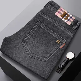 Luxus leichte High -End -Jeans Modemarke Herren 2024 Slim Fit kleine Füße Frühling/Sommer Rauchy Ash Casual Elastic Trendy Hosen