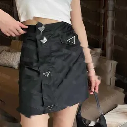 Women Women Fashion METAL NYLON Abito gonne per designer Short Style Grade Mini Skirt High Street Lady Badge Dress Lanlo