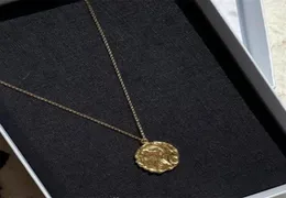 Alighieri Renaissance geschnitzte Münz Halskette 24k Goldplated Vintage Edelstahl Handgemachte Qualität Allmatch Girl Schmuck Geschenk22v7753418