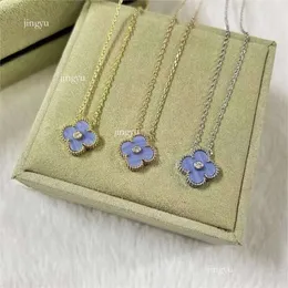 Подвесные ожерелья любят дизайнерский шарм клевера для женщин светло -фиолетовый каменный алмаз гот -сестра сестра кит мойассанит цепь Кокер 163984