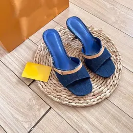 Designer Luxury Summer Sandals 2024 New Crystal Denim High Heel Slippers Square Head High-Heeled Women Shoes Storlek 35-41