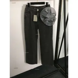 Marka dżinsy kobiety Jean Designer Pants Fashion stereoskopowe logo dekoracji kwiatów dżinsy spodnie dżinsowe spodnie marca 06 marca