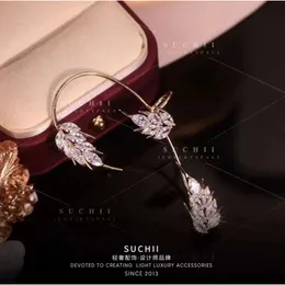 한국 버전의 새로운 다이아몬드 상감 유행 잎 깃털 지르콘 스톤 여성 구멍 무료 귀 뼈 클립 이어링, 작은 요정 표준 구성