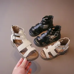 2023 Letnie dziewczęta sandały gladiator dzieci swobodne buty buty zapinane na zamek błyskawiczne proste non -poślizg chłopcy soft dzieci płaskie 240425