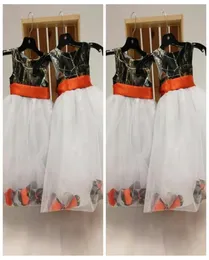 ONeck Camo Top Tulle Skirt Flower Girls Dresses Cheap Petal Adorned Birthday Party Gowns Camouflage Satin Real Tree Formal K6676907