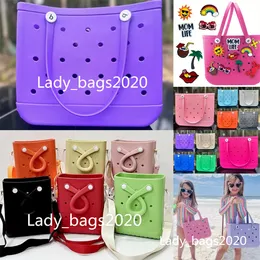 Women Designer Eva Bag Bags Beach Beach Hole Summer Hole Tote كبير التسوق في بلاستيك سلة تخزين قابلة للغسل شاطئ سيليكون مستنقع إكسسوارات مشبك جديد