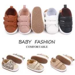 Baby Casual Sneaker Spring and Autumn Soft Pu TPR Sole Antislip Wysoka jakość sprzedaży 2023 Moda dla malucha 012m 240415