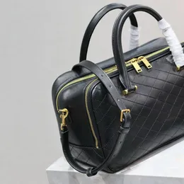 10A Mirror Quality Designers Black Travel Bag 31cm Luxury Handbags Bowling Bag Womens Genuine Leather Quilted Purse Vintage Duffle Bag Crossbody Shoulder Strap Bag