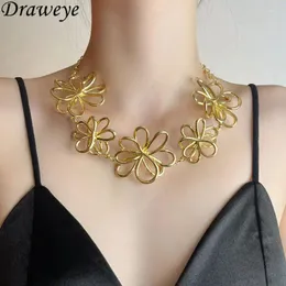 Choker riteye blommor halsband för kvinnor ihåliga ut enkla eleganta koreanska mode krage para mujer överdrivna smycken