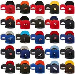 القبعات الخاصة بالرجال Basball Snapback Sports Team Basketball Chicago "Hat Men's Black Golden Hip Hop Sports Caps Caps Chapeau Big Letters OC4-04