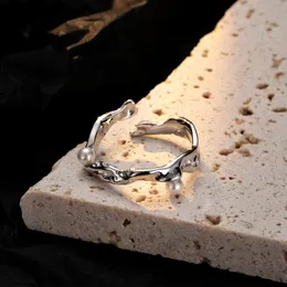 Elektropläterad koreansk version Simple All-Match S925 Sterling Silver Hollow Broken Ring Female Ins Open Shell Bead Fine Ring Cold Wind