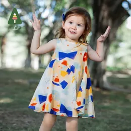 소녀의 드레스 Amila Baby Girl Dress 2023 Summer New O-Neck Sleeveless 100% Cotton Soft Childrens 패션 기하학적 패치 작업복 0-6 Yearl2405