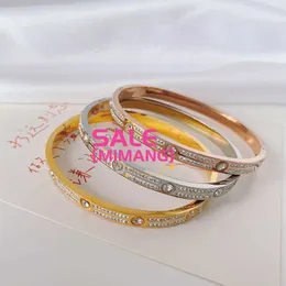 Projektant kaset Boguń Prosty temperament Tytanium stalowa bransoletka żeńska cyrkon Pełna diamentowa moda 18K Rose Gold Stainrans Net Red Tide Biżuteria 9z6p