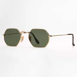 Kvinnor Mens Solglasögon Fashion Octagonal Solglasögon Flat Metal Sun Glasses UV -skyddslinser med läderfodral och QR -kod 256Y