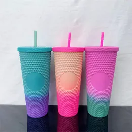 Palha gradiente de plástico Tumblers brilhantes 24oz clássico de dupla camadas de viagem Drinkware de água fria Copo bebem garrafa de gelo canecas canecas café consumo de verão térmicas térmicas