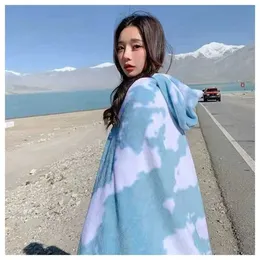 Blankets TV Magic Blue Sky Cloud Gradient Blanket Flannel Plush Cloak Hooded With Hat Wearable Winter Warm Office Home Women Gift Cosplay