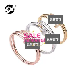 Designer koreansk version minimalistisk bar kropp nagelarmband kvinnors lilla färska tre cirkelformade guldpläterade aodj flut