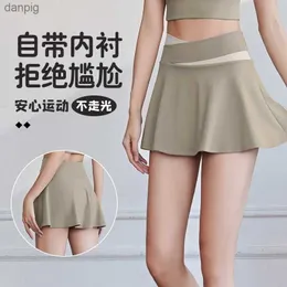 Spódnice Women Fashions Color Clash Crossover Tinnis Sperts High Waisted A-Line Slim Short Skirt z wkładką treningiem fitness Sportswear Y240508