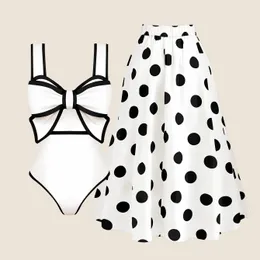 2024 Siyah Beyaz Retro Tek Parça Mayo Kadınlar Eğitim ile Mayo Bow Tie Mayo Monokini Plajı Bodysuit Plaj Giyim 240506