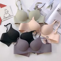 BH ein Stück sexy nahtlose kleine Brustspezifische Party Dessous Womens Dicke Tasse ohne Stahl Ring Mädchen Verstellbarer Bral2405