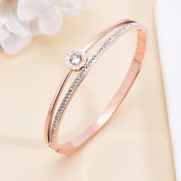 Full Star Roman Numbers Bracelete eletroplatado Sense feminino Sense Avançado Rose Gold Titanium Steel Aberto Decoração de mão fresca e doce Vento