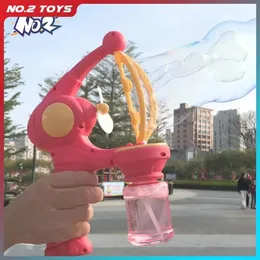Blåsande stora bubblor Automatisk bubbelpistol med flytande leksaker tvålmaskin utomhus fest leksak för barn födelsedag överraskning gåvor 240507