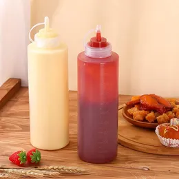 Quetschflasche für Plastikgewürze mit rotierender Mütze und unabhängiger Mess -Salat -Sprühflasche, das zum Kochen von Sauce -Tomatensaucespenser verwendet wird