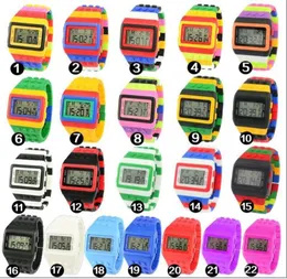 Whole 50pcslot Shhors Digital Watch Candy Night Up Flash Flashing à prova d'água UNISSISEX Jelly Rainbow Alarme WR0059303187