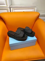 Tasarımcı Sandallar Kadın Tasarımcı Ayakkabı Slaytları Terlik Sandalet Deri Plaj Moda Slide Terlik Lüks Erkek Yaz Sandal Ayakkabı Flip Flops Techno Sandalet 0815