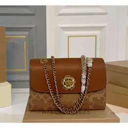 Luksusowe marki torebki projektanty torebki damskie Nowe 30592 Camellia Women Bag Parker Chain One Remer Crossbody 2024