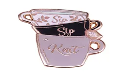 SIP SIP Knit Gold Plated EmAMEL PIN TEA CUPS BROOCH Söt Sticking Craft Accessory Knitters Gift Jacket Ryggsäck tillägg4103035