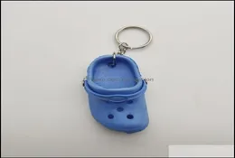 Nyckelringar smycken anpassad 1 st söt 3d mini Eva strandhål Little Shoe Keychain Girl Gift Bag Accessories Decoration Keyring FL6129583