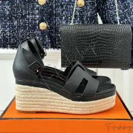 Designer Women's Sandals Chypres Summer Waterproof Platform Thick Sole Luxury High End Genuine Leather Matsutake Woven Slope Heel Sandals Summer Beach Sandal 203