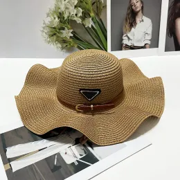 Designer de verão feminino Ruffled Straw Hat Moda Moda Moda Captura de Captura para Homem Mulher Bumas largas Capas de verão Chapéus de praia ao ar livre