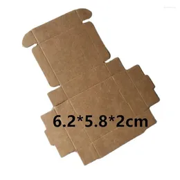 ギフトラップ50pcs 6.2 5.8 2cm Kraft Paper Box for Gifts Birthday Party WeddingCandy Storage Packing Wholesale