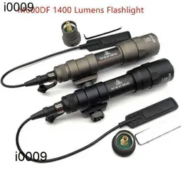 部品オリジナルアクセサリー戦術戦術懐中電灯M600DF 1400 Lumens Surefir Scout Light Hunting Softair Mount武器SOTAC