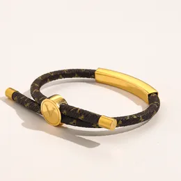 Brev Bangles Designer Bangle Faux Leather Armband Men Womens Brand Jewelry Inlay Crystal 18K Gold rostfritt stål Armband manschett älskar gåvor