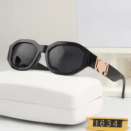 Designer Herren Sonnenbrille Marke Klassische Sonnenbrille für Frauen Retro kleine Rahmen Sunnities polarisierte UV400 -Schutzlinsen Sonnenbrille mit Kasten
