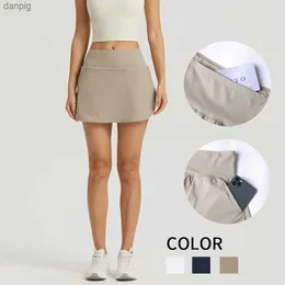 Kjolar vnazvnasi heta säljer kvinnliga tennis kjol med shorts inuti antibemondrade grils sportkläder 2 fickor bredvid och midja y240508