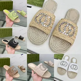 Slipper de designer feminino G interligação de palha de palha de crochê slide sandals lisálias larga tira larga plana de diamante fivela de fivela conforto piscina de praia alpargelista